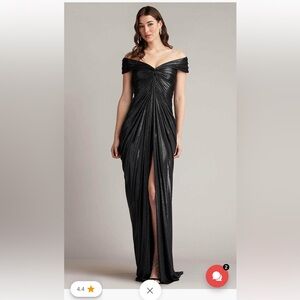 Tadashi Shoji Gown size Medium